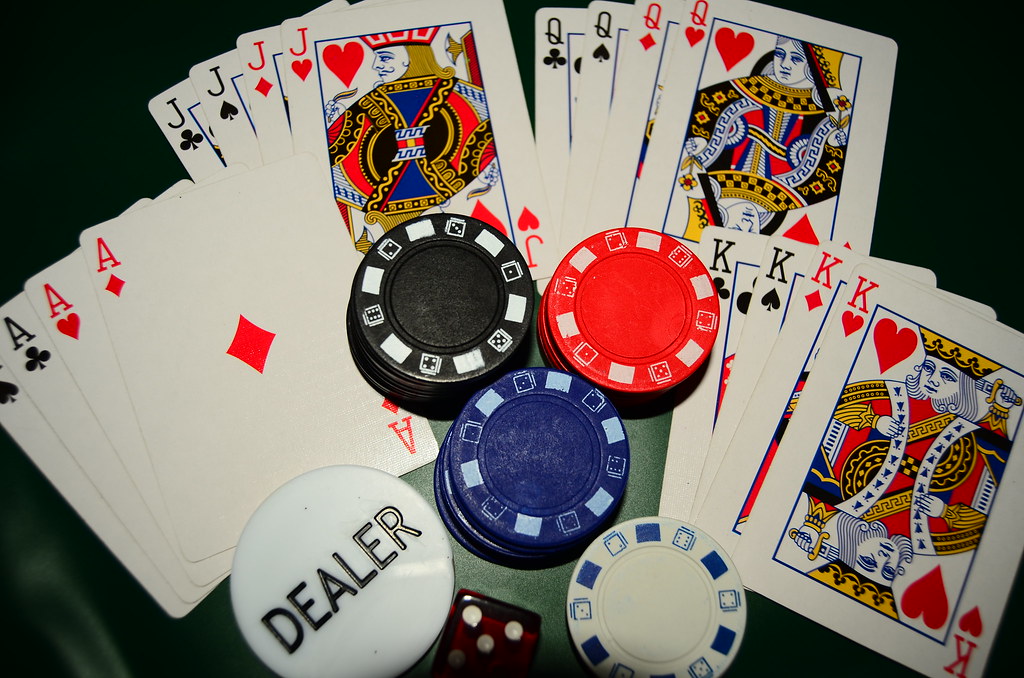 Améliorez votre jeu avec le Poker Dealer’s Choice : conseils et astuces