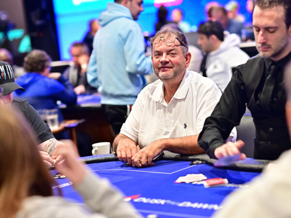 Comment le Poker Omaha High se distingue des autres variantes de poker ?