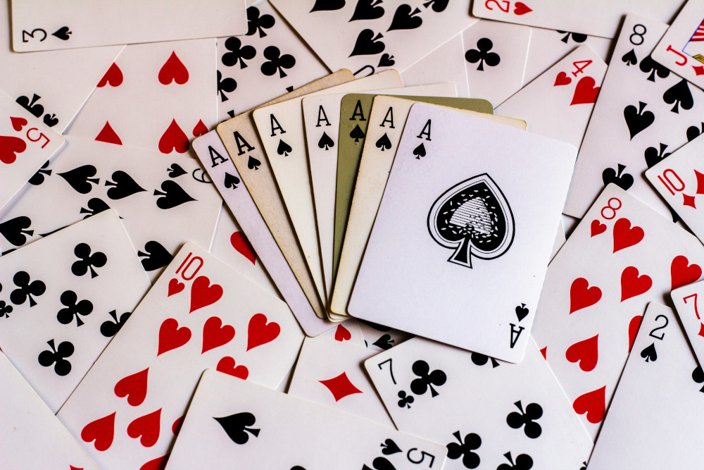 Les astuces pour améliorer votre jeu au Poker 7 Card Stud