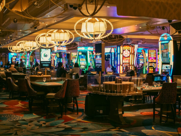 Guide ultime pour visiter la salle de poker du Ace Casino Airport en Alberta