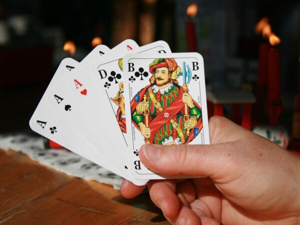 Tout A savoir sur le Draw poker pour briller à la table
