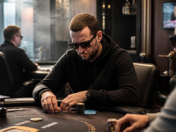 Transformer son jeu grâce à la stratégie en cash game de poker